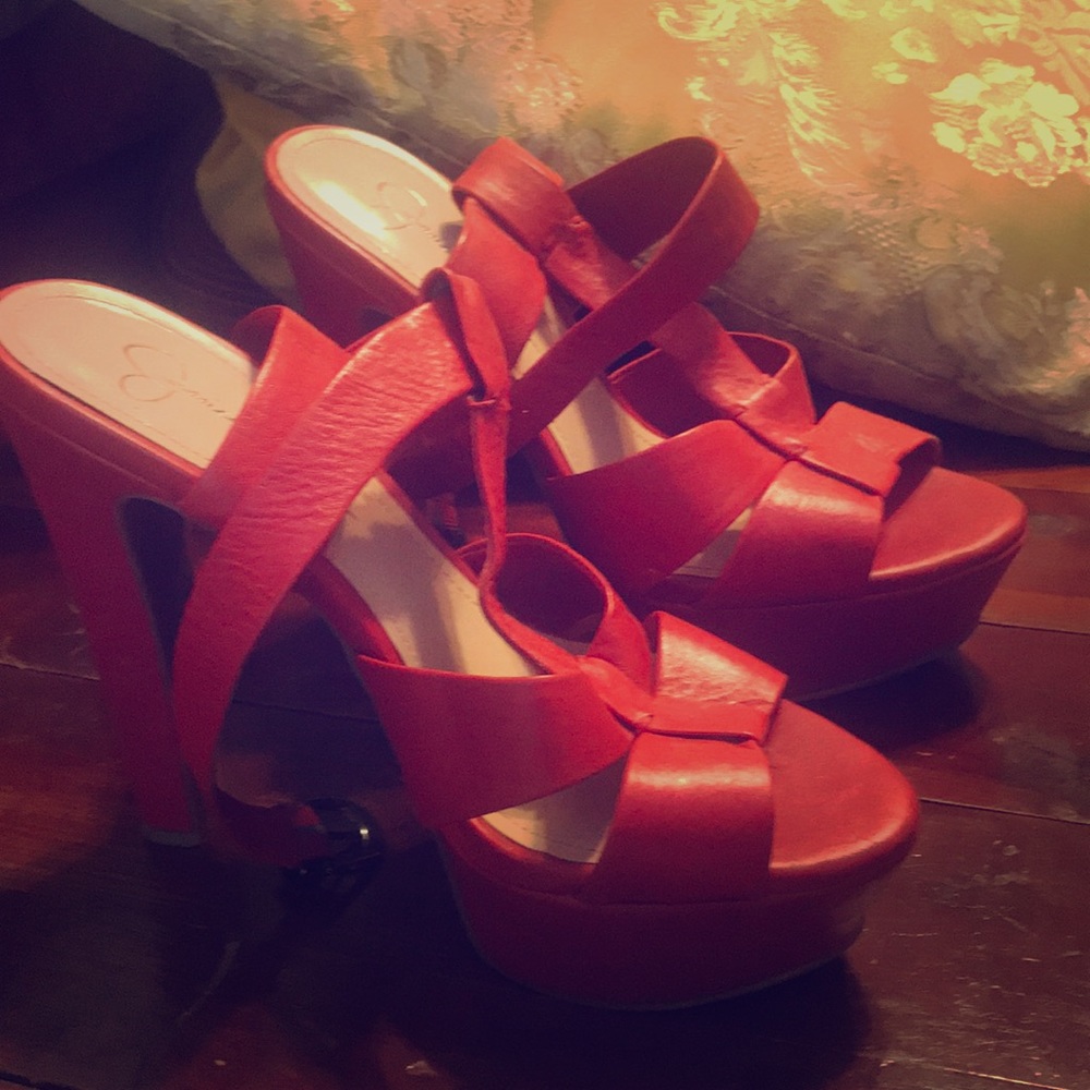 Jessica Simpson red platform